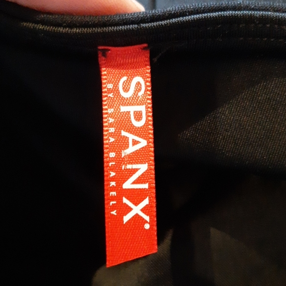Spanx leggings, black size small - Picture 5 of 9